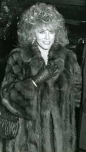 Ann Margret 1988 NY.jpg